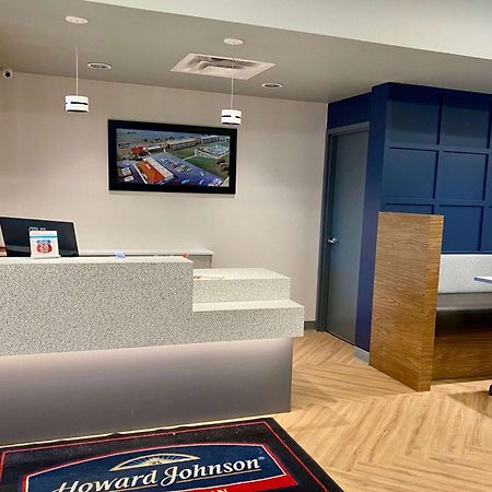 Howard Johnson By Wyndham Winnipeg West Zewnętrze zdjęcie