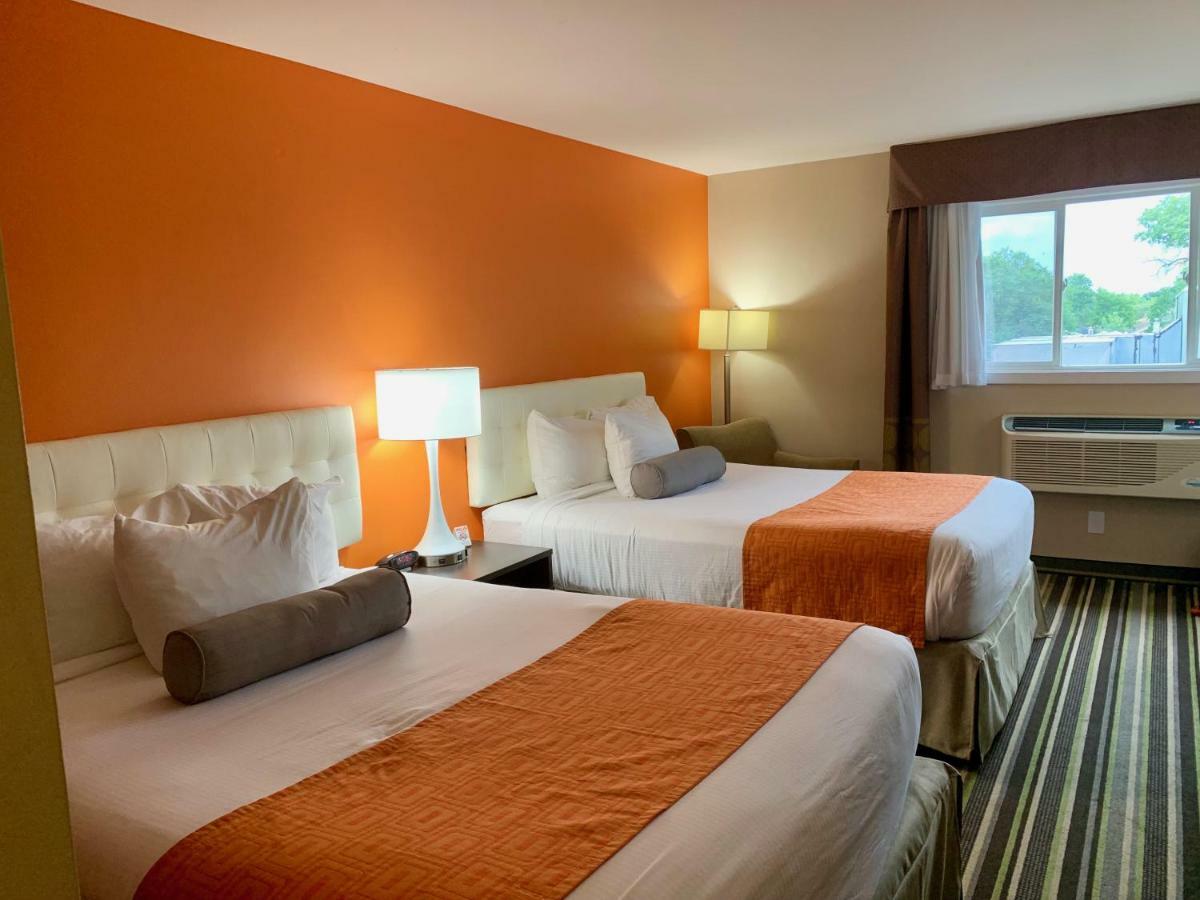 Howard Johnson By Wyndham Winnipeg West Zewnętrze zdjęcie